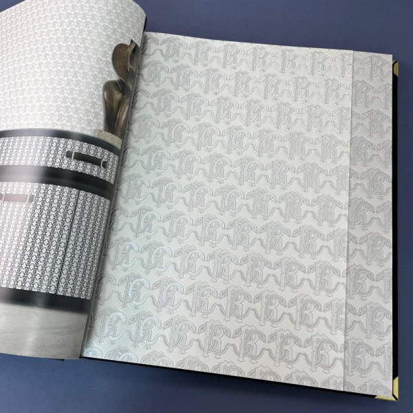 Emiliana Parati Roberto Cavalli RC 21032 Emiliana Parati Roberto Cavalli RC 21032